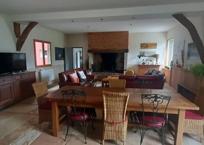 Le Lit De La Saane Bed & Breakfast 3*